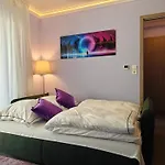 Charming With Garden, Free Parking Near Basel, Airport, Ger'many, France, Apartament