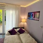 Charming With Garden, Free Parking Near Basel, Airport, Ger'many, France, Apartament Saint-Louis (Haut-Rhin)