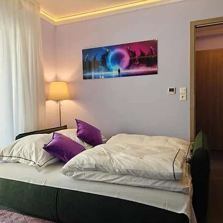 Charming With Garden, Free Parking Near Basel, Airport, Ger'many, France, Daire