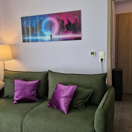 Charming With Garden, Free Parking Near Basel, Airport, Ger'many, France, Apartament Saint-Louis (Haut-Rhin)