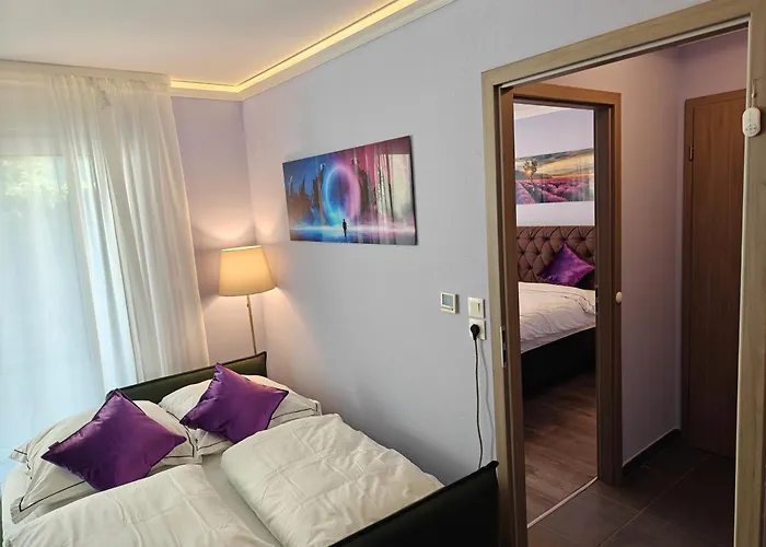 Charming With Garden, Free Parking Near Basel, Airport, Ger'many, France, Apartamento Saint-Louis (Haut-Rhin)