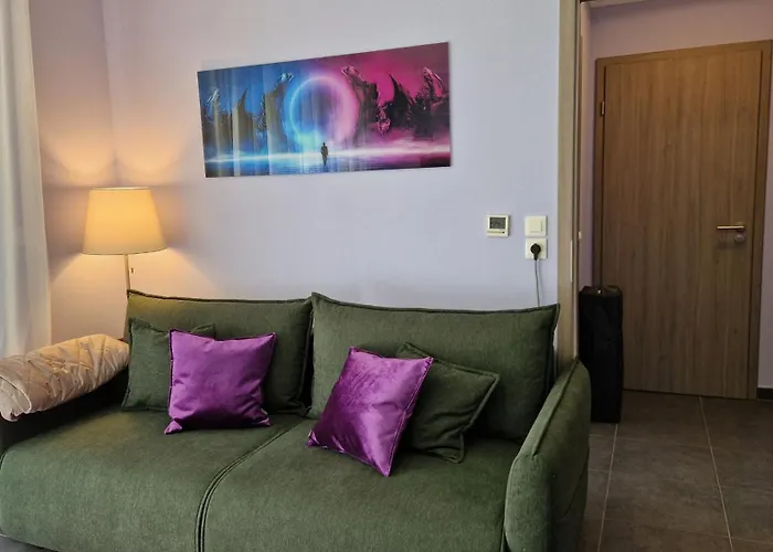 Charming With Garden, Free Parking Near Basel, Airport, Ger'many, France, Apartamento Saint-Louis (Haut-Rhin)