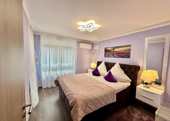 Charming With Garden, Free Parking Near Basel, Airport, Ger'many, France, Apartamento Saint-Louis (Haut-Rhin)